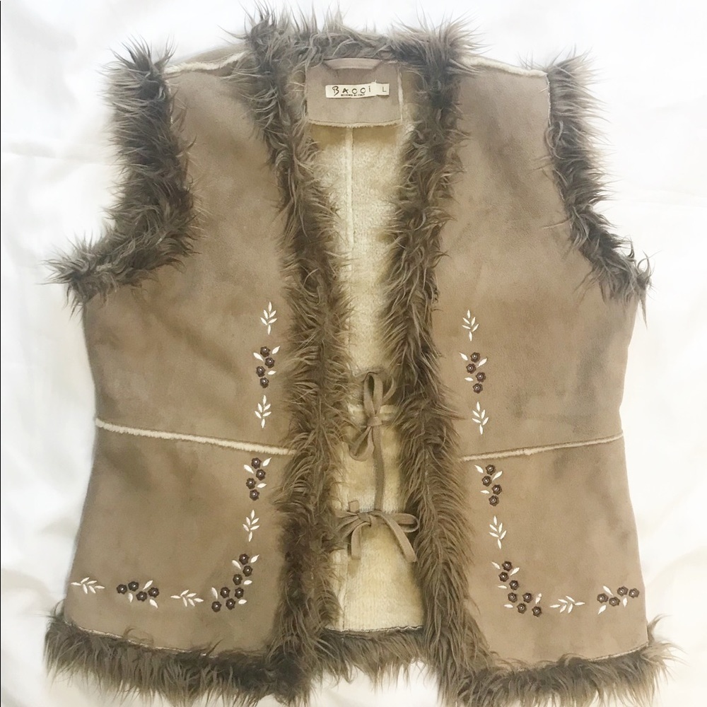 *Bacci Designed in Italy faux Sued & Fur Vest. Size Large